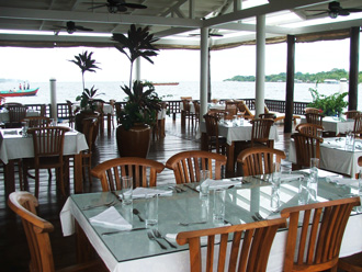 9°: The restaurant looking out over Bocas bay.